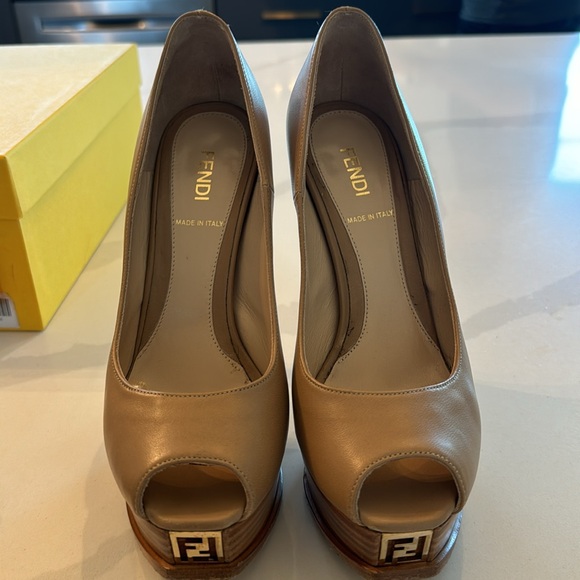 Fendi Women’s platform heels-36.5 - Picture 10 of 11